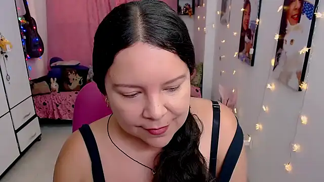 claryssa  online show from 05/04/26, 10:34