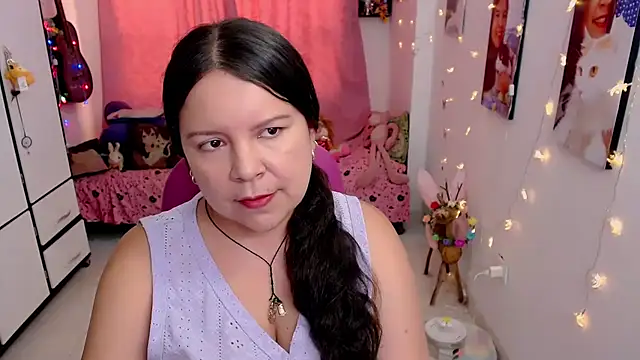 claryssa  online show from 05/07/26, 10:02