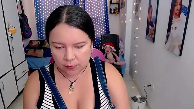 claryssa  online show from 12/05/25, 07:55