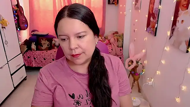 claryssa  online show from 04/24/26, 06:10