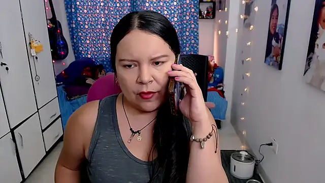 Snapshot of claryssa_ chatting on 09/15/25, 07:58 claryssa online show from 09/15/25, 07:58