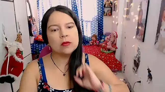 Snapshot of claryssa_ chatting on 12/06/24, 01:06 claryssa online show from 12/06/24, 01:06