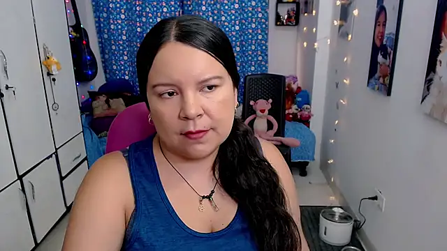 Snapshot of claryssa_ chatting on 09/23/25, 08:27 claryssa online show from 09/23/25, 08:27