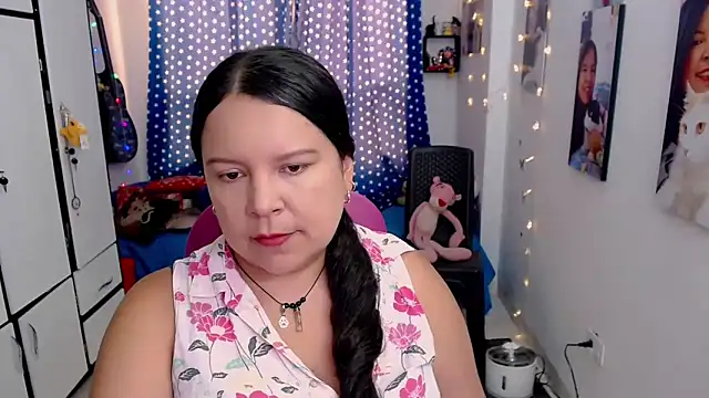 claryssa  online show from 11/04/25, 08:23