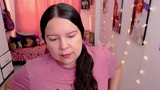 claryssa  online show from 04/10/26, 07:21