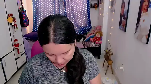 claryssa  online show from 02/10/26, 07:57