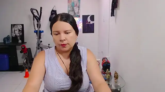 claryssa  online show from 06/03/26, 08:24