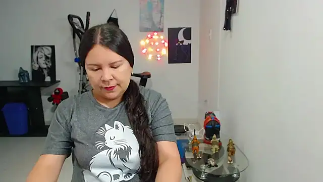 claryssa  online show from 05/31/26, 04:07