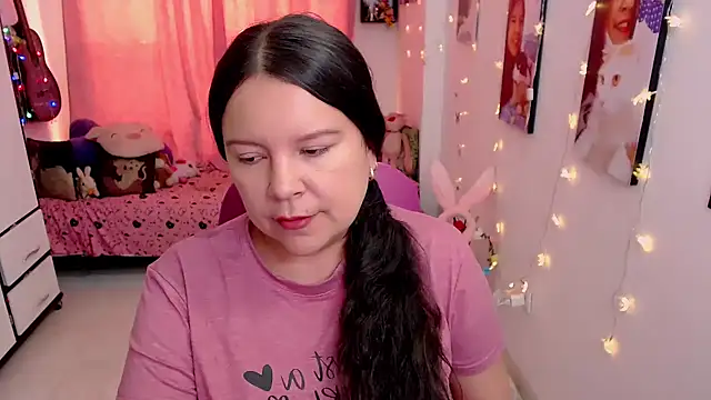 claryssa  online show from 04/08/26, 07:48