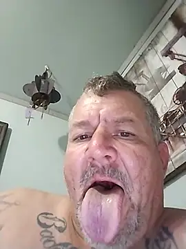 bigdoog8 online show from 05/15/26, 06:33