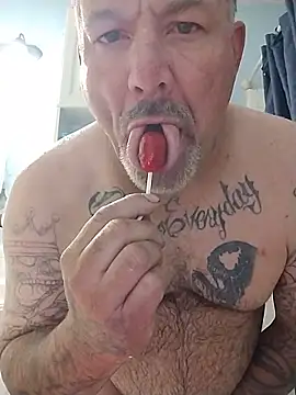 bigdoog8 online show from 06/19/26, 07:25