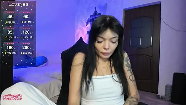 Snapshot of Mariella_Adamss chatting on 02/25/25, 06:01 Mariella Adamss online show from 02/25/25, 06:01