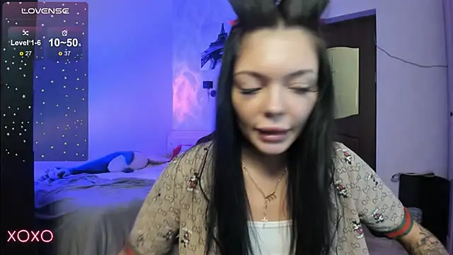 Snapshot of Mariella_Adamss chatting on 02/18/25, 05:53 Mariella Adamss online show from 02/18/25, 05:53