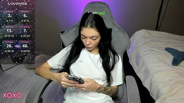 Mariella Adamss online show from 12/03/25, 01:10