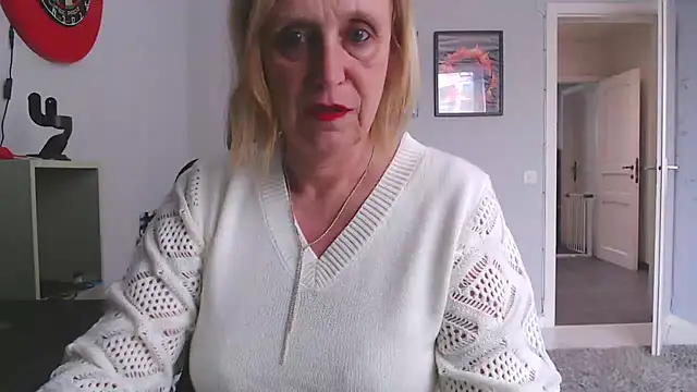 legalyblond online show from 05/08/26, 07:34