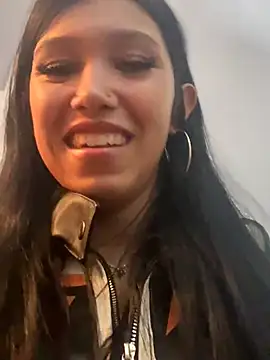 Snapshot of emily_rosse04 chatting on 05/25/26, 12:32 emily rosse04 online show from 05/25/26, 12:32