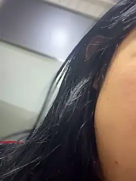 Snapshot of emily_rosse04 chatting on 10/27/25, 01:01 emily rosse04 online show from 10/27/25, 01:01