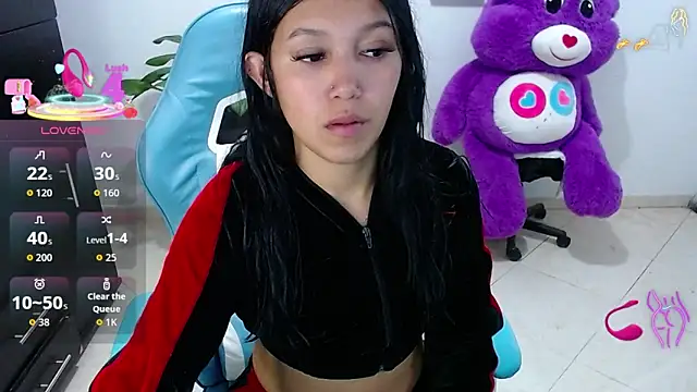 Snapshot of emily_rosse04 chatting on 04/08/26, 02:13 emily rosse04 online show from 04/08/26, 02:13