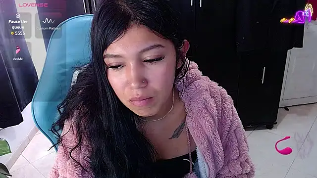 Snapshot of emily_rosse04 chatting on 05/30/26, 03:06 emily rosse04 online show from 05/30/26, 03:06