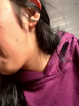 Snapshot of emily_rosse04 chatting on 12/18/25, 12:09 emily rosse04 online show from 12/18/25, 12:09