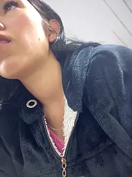 Snapshot of emily_rosse04 chatting on 03/13/25, 12:35 emily rosse04 online show from 03/13/25, 12:35