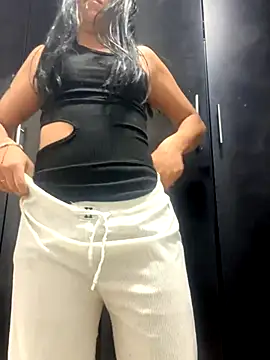 Snapshot of emily_rosse04 chatting on 10/30/25, 11:08 emily rosse04 online show from 10/30/25, 11:08