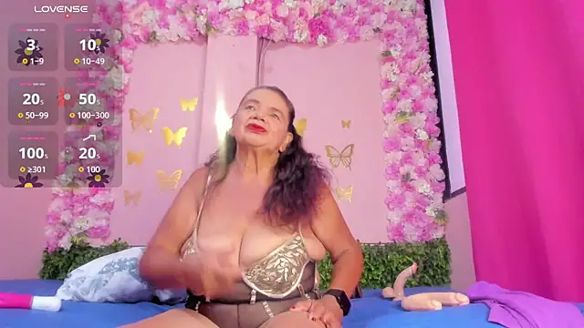 grandmother milf online show from 11/13/25, 09:19