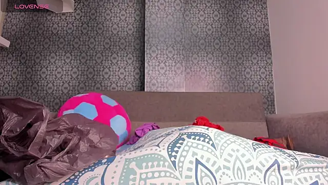 grandmother milf online show from 03/12/26, 12:20