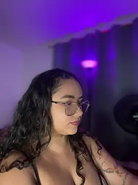 CurlyGirl 1 online show from 04/09/26, 11:00