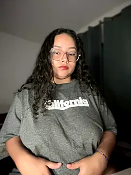 CurlyGirl 1 online show from 11/23/25, 11:04