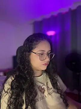 CurlyGirl 1 online show from 03/17/26, 10:46