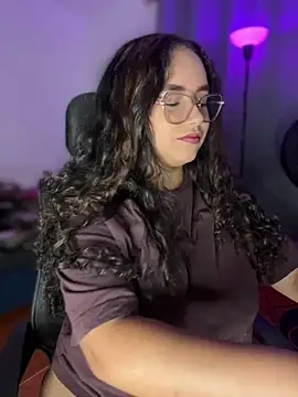 CurlyGirl 1 online show from 04/25/26, 11:57