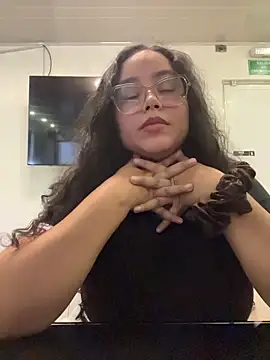 CurlyGirl 1 online show from 11/14/25, 10:13