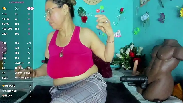 SheraHadee online show from 04/11/26, 07:50