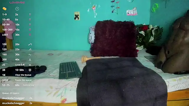 Snapshot of SheraHadee chatting on 04/23/26, 12:29 SheraHadee online show from 04/23/26, 12:29