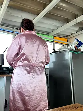 Snapshot of SheraHadee chatting on 10/13/25, 08:21 SheraHadee online show from 10/13/25, 08:21