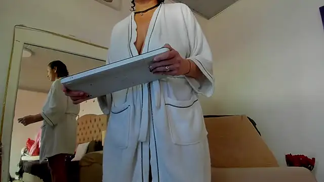 Snapshot of SheraHadee chatting on 10/06/25, 07:36 SheraHadee online show from 10/06/25, 07:36