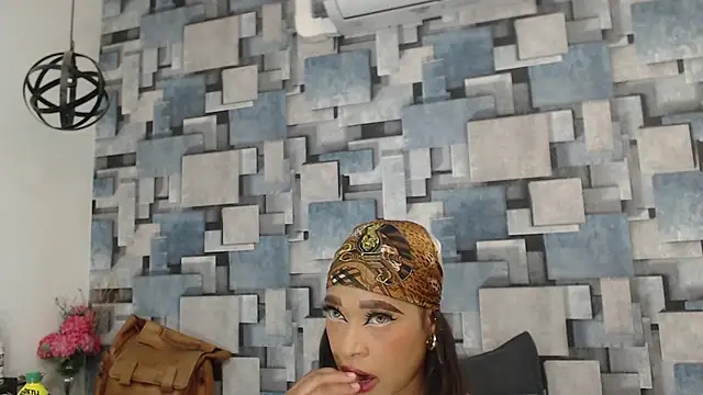 angel dthroatt online show from 12/05/25, 12:04