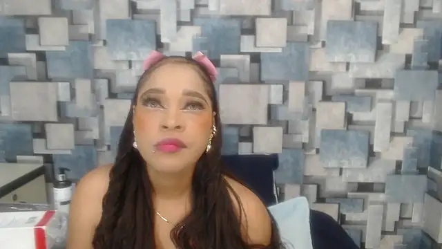 angel dthroatt online show from 12/21/25, 12:18