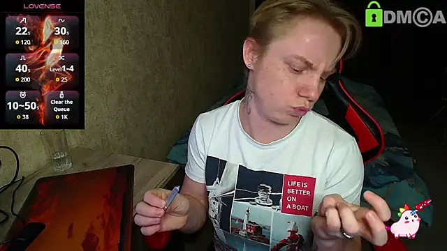 Alexis Gordon online show from 10/31/25, 04:58