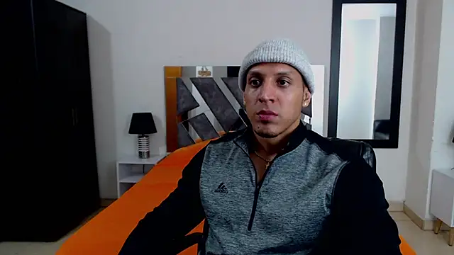 Snapshot of Frank_heaven01 chatting on 02/11/25, 11:22 Frank heaven01 online show from 02/11/25, 11:22