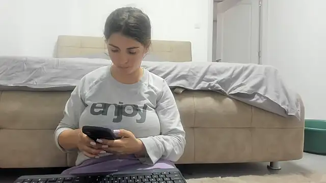 Hottalicia2 online show from 03/12/26, 02:32