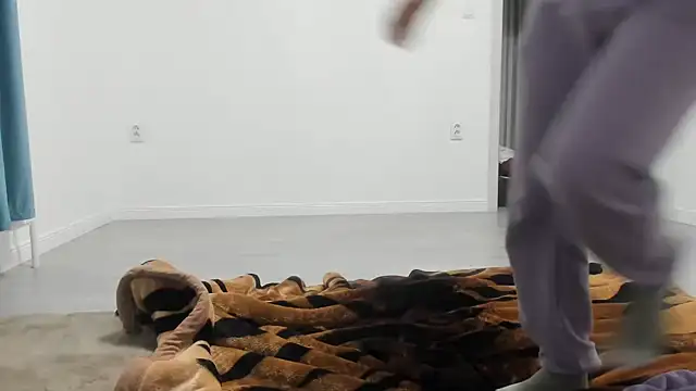 Hottalicia2 online show from 11/17/25, 04:33