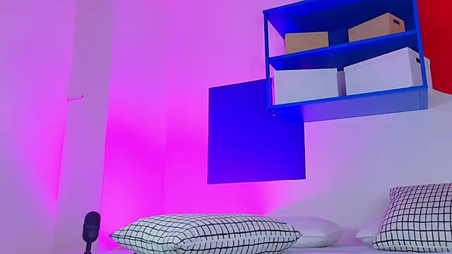 CristalCornner  online show from 11/08/25, 08:12