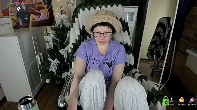 Melissa Wells online show from 12/22/25, 04:12