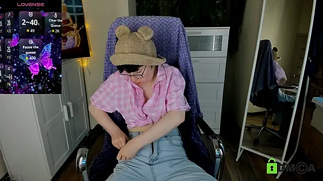 Melissa Wells online show from 09/19/25, 03:38