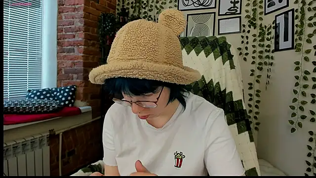 Melissa Wells online show from 05/05/26, 02:53