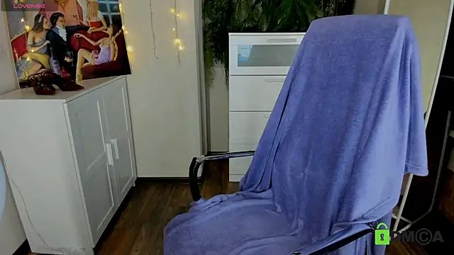 Melissa Wells online show from 10/21/25, 09:03