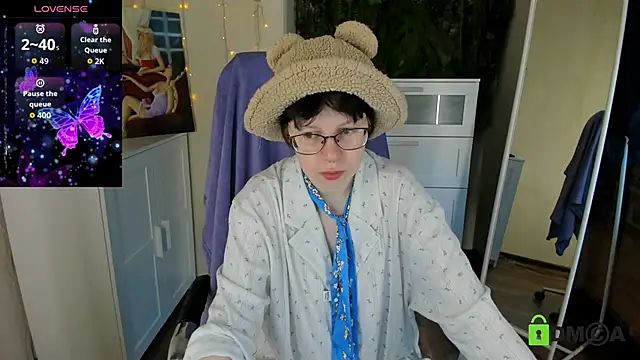 Melissa Wells online show from 10/08/25, 07:21