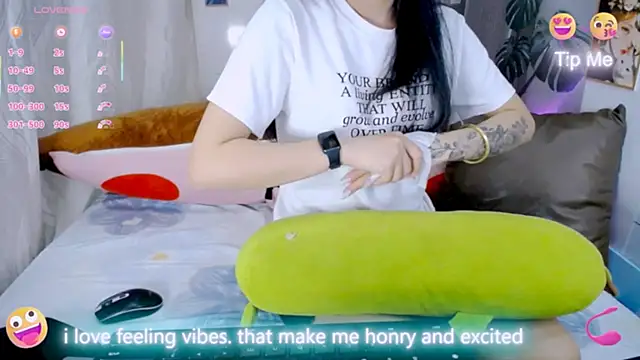 Ly   online show from 03/19/26, 06:02